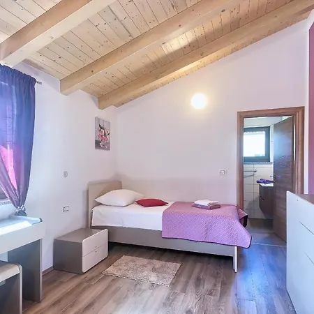 Amber Villa