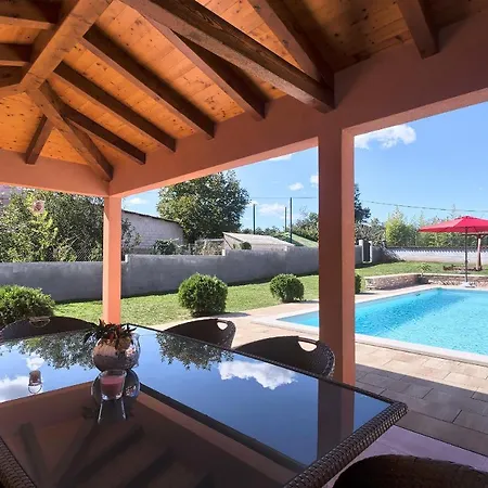 Amber Villa