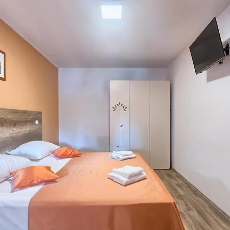 Amber Villa