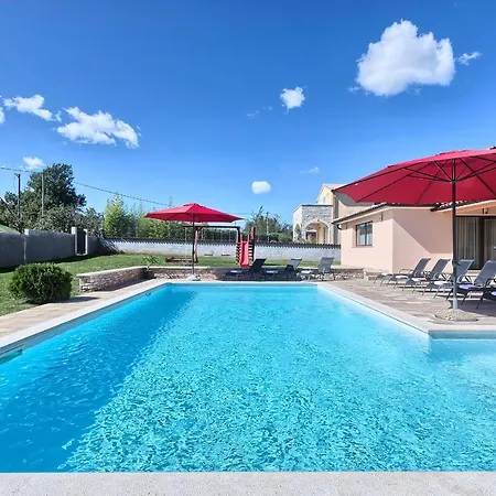Amber Villa Barban